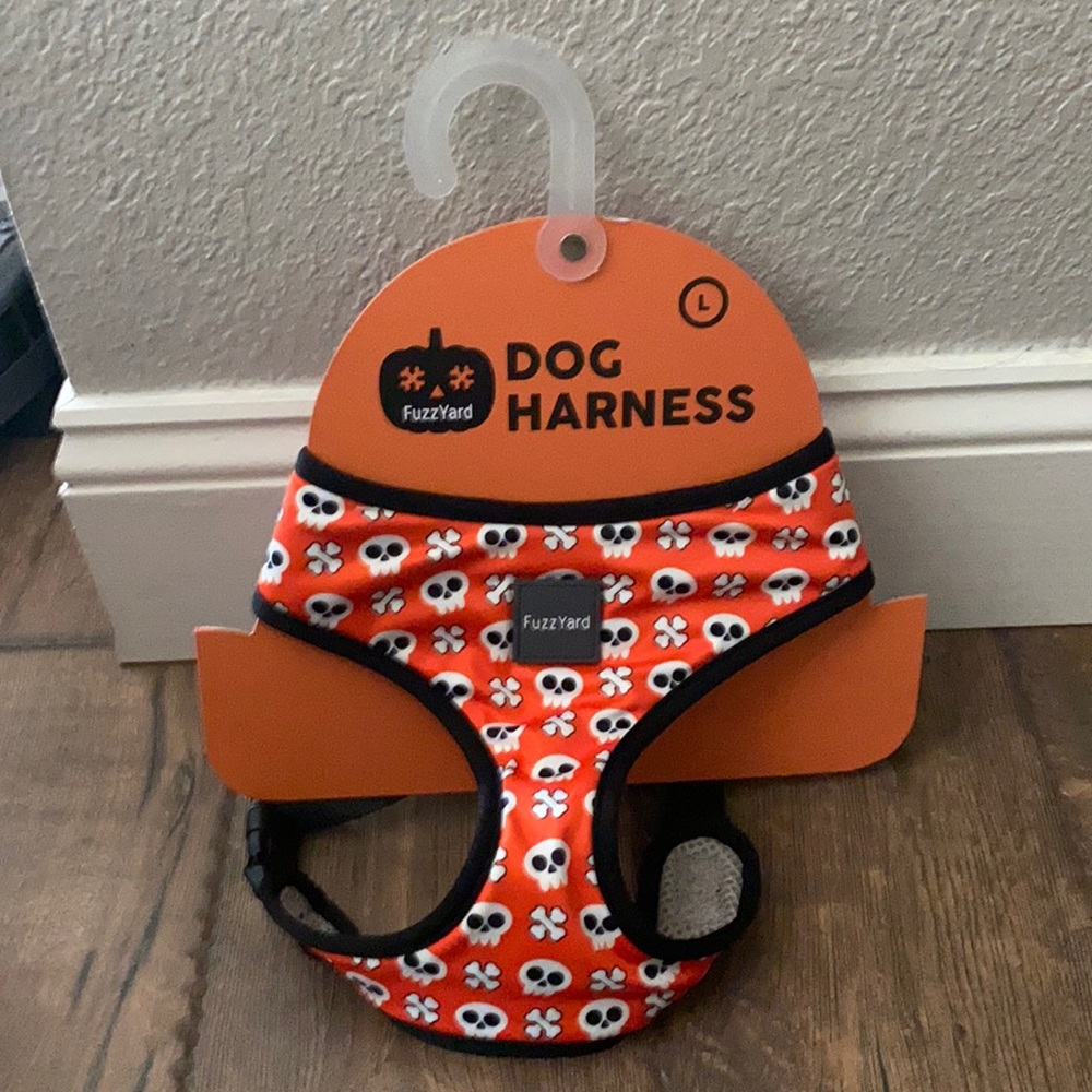 NWT FuzzYard Halloween Dog Harness
